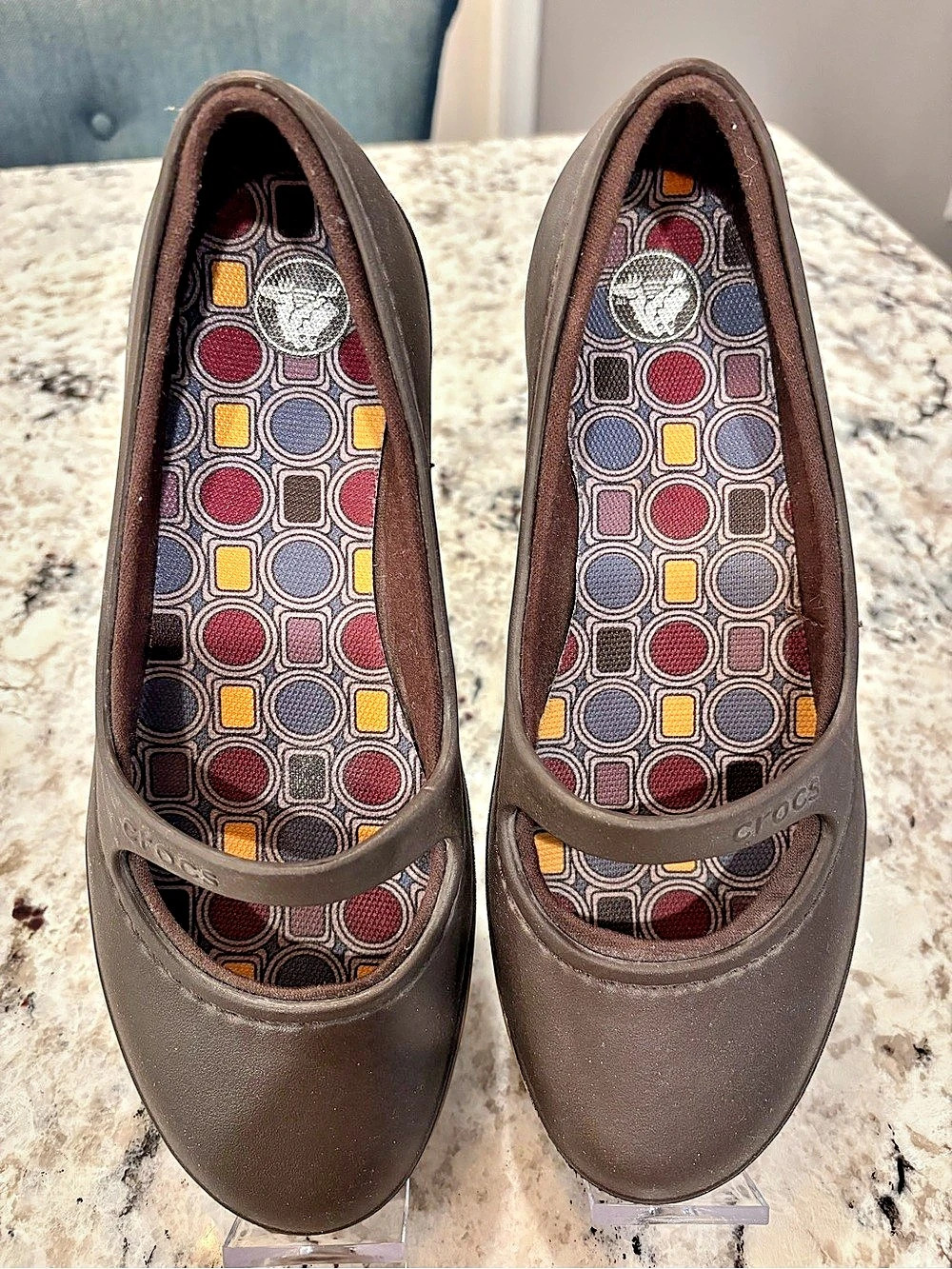 Crocs Women’s Size 9 Brown Mary Jane Flats Geometric Pattern Comfortable Slip-On